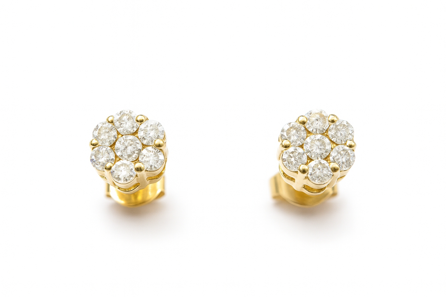 Beautiful 18 Kt Gold  Natural Diamond Earing